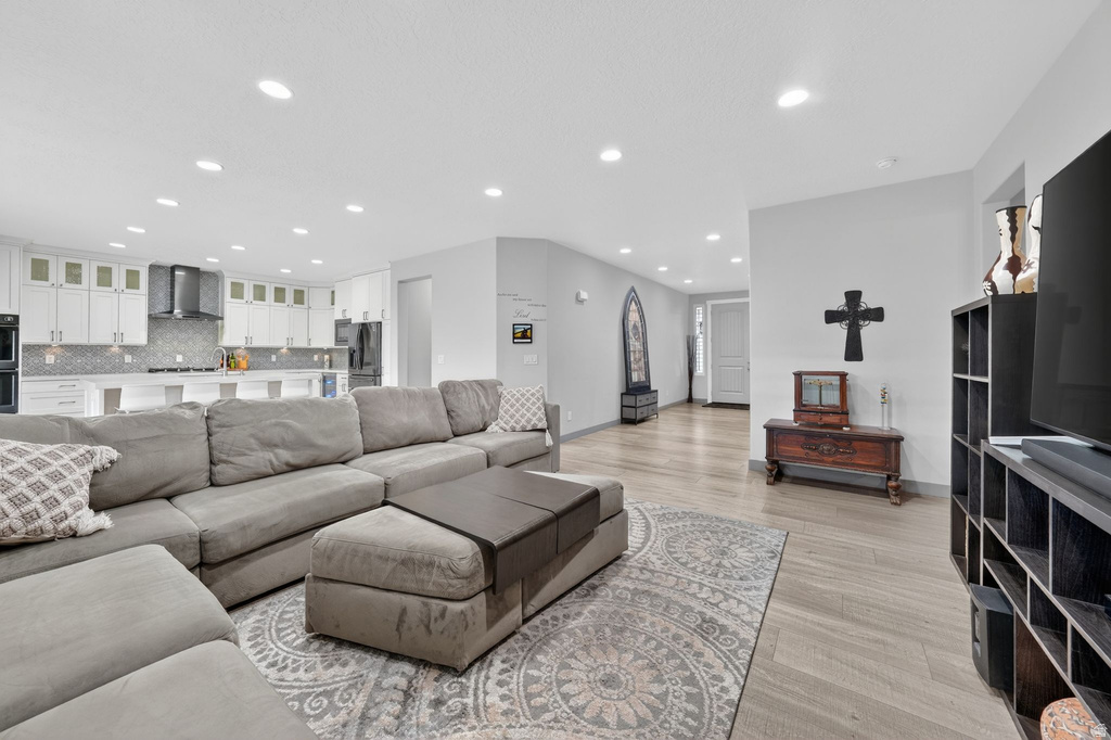 8528 S OTTER CREEK DR West Jordan, UT 84081
