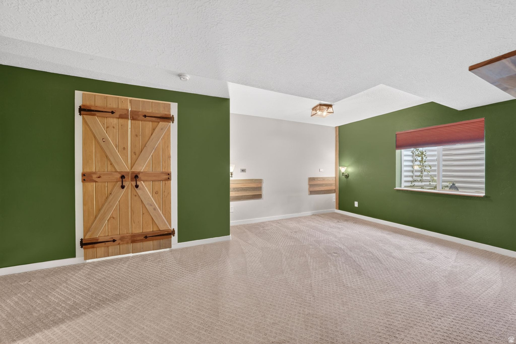 8528 S OTTER CREEK DR West Jordan, UT 84081