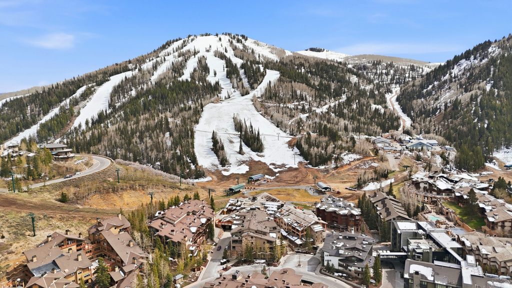 7620 ROYAL ST #402 Deer Valley, UT 84060