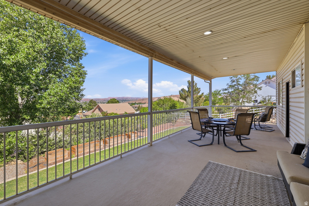 3066 S KINGS COURT LN Washington, UT 84780