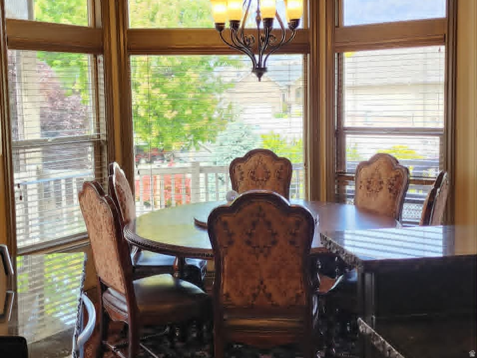 2596 W 2450 N Farr West, UT 84404