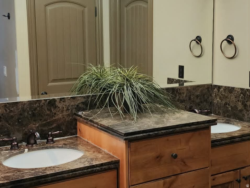 2596 W 2450 N Farr West, UT 84404