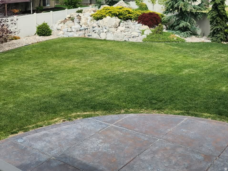 2596 W 2450 N Farr West, UT 84404
