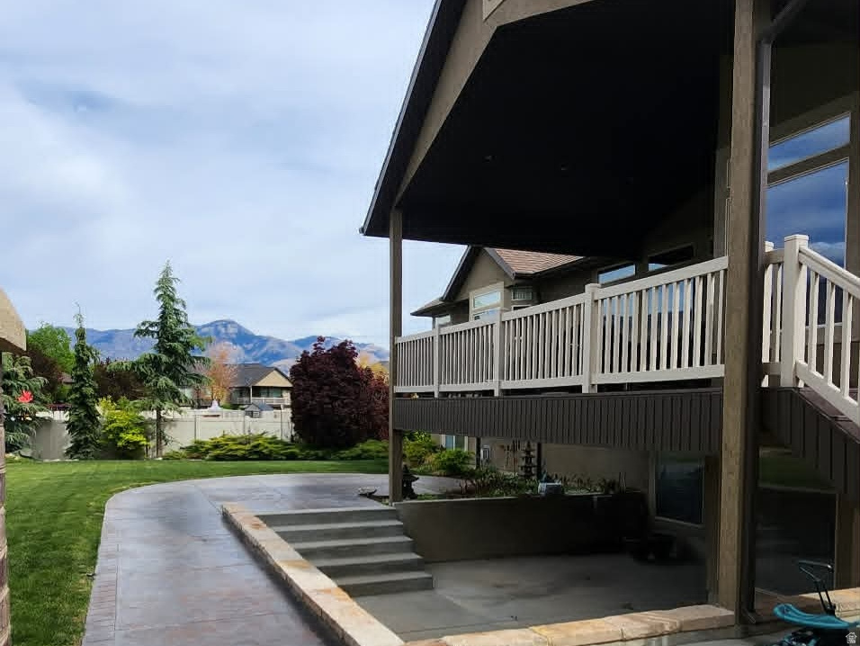 2596 W 2450 N Farr West, UT 84404