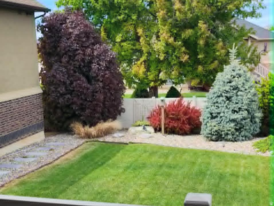 2596 W 2450 N Farr West, UT 84404