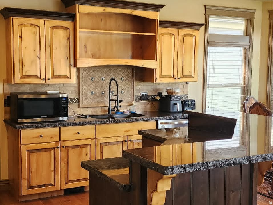 2596 W 2450 N Farr West, UT 84404