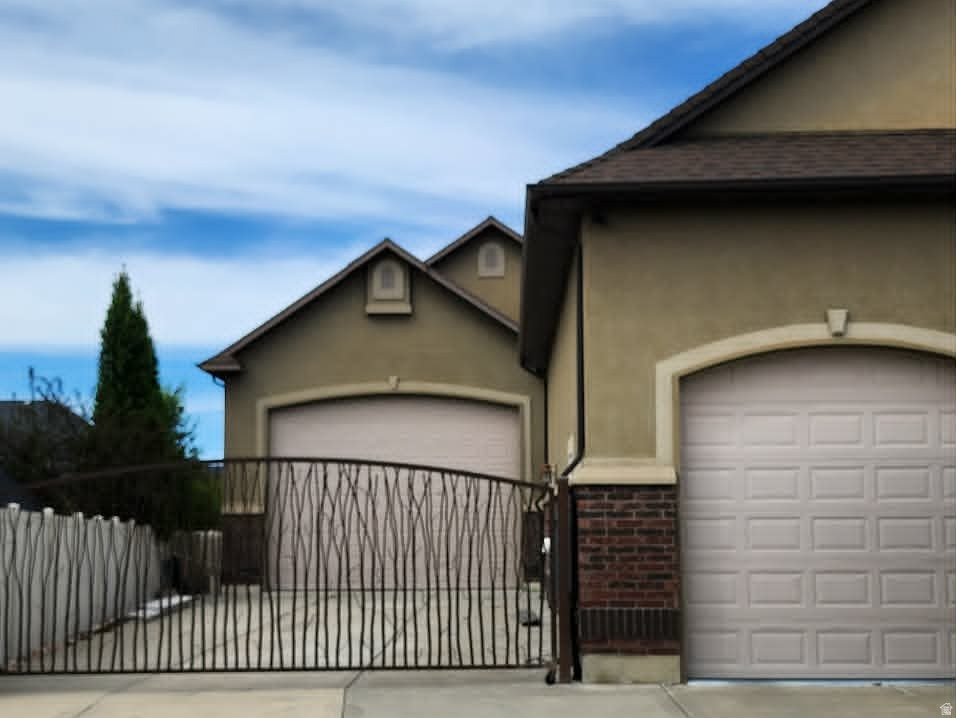 2596 W 2450 N Farr West, UT 84404