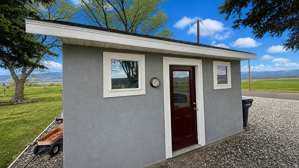 296 W 300 S Loa, UT 84747