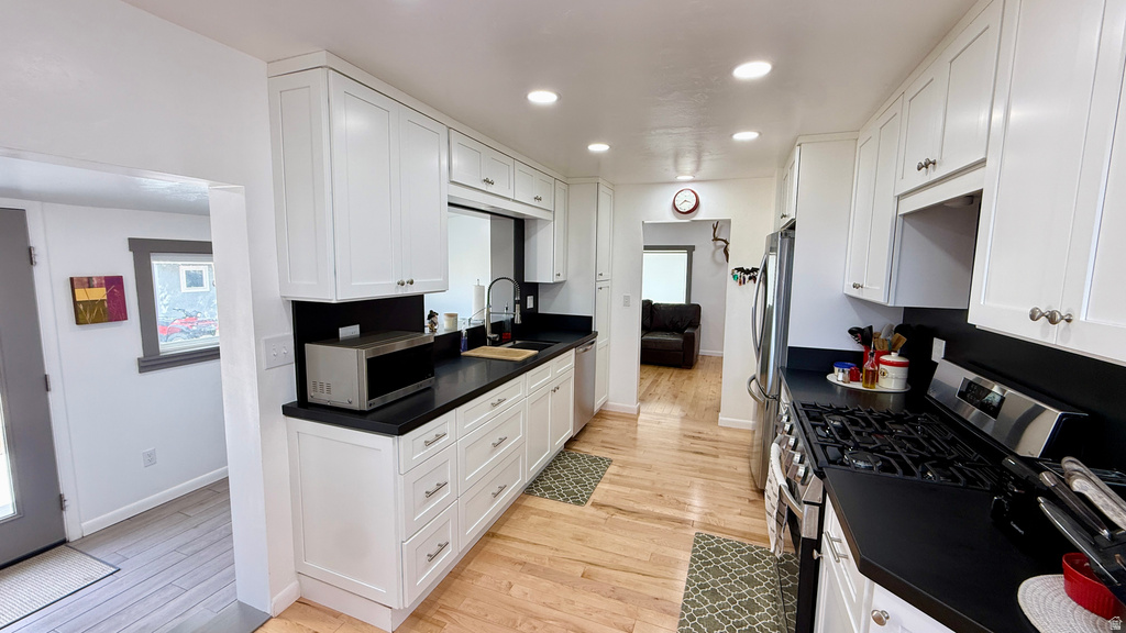 296 W 300 S Loa, UT 84747