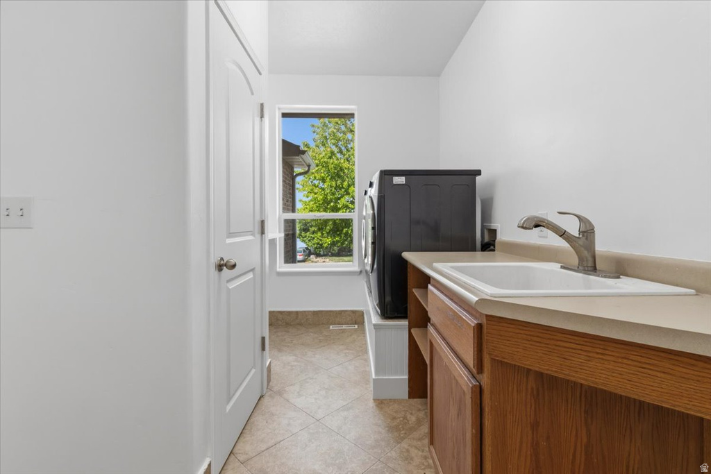 1438 N 325 E Nephi, UT 84648