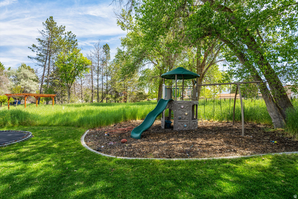 2652 S 4150 W Taylor, UT 84401