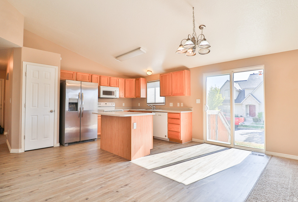 6723 W OAK FARMS DR West Jordan, UT 84081