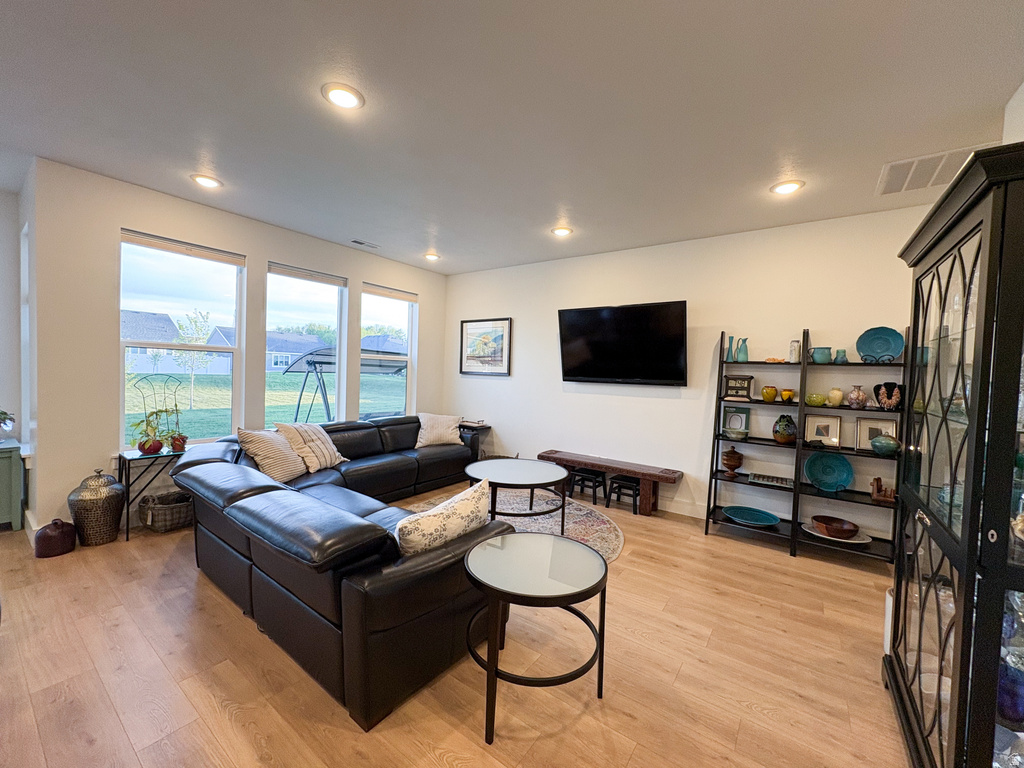 412 W 3025 S Nibley, UT 84321