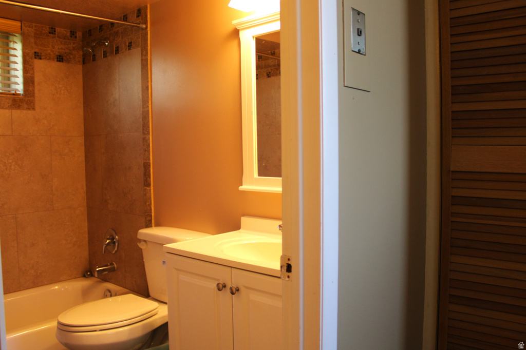 5202 S 2675 W Roy, UT 84067