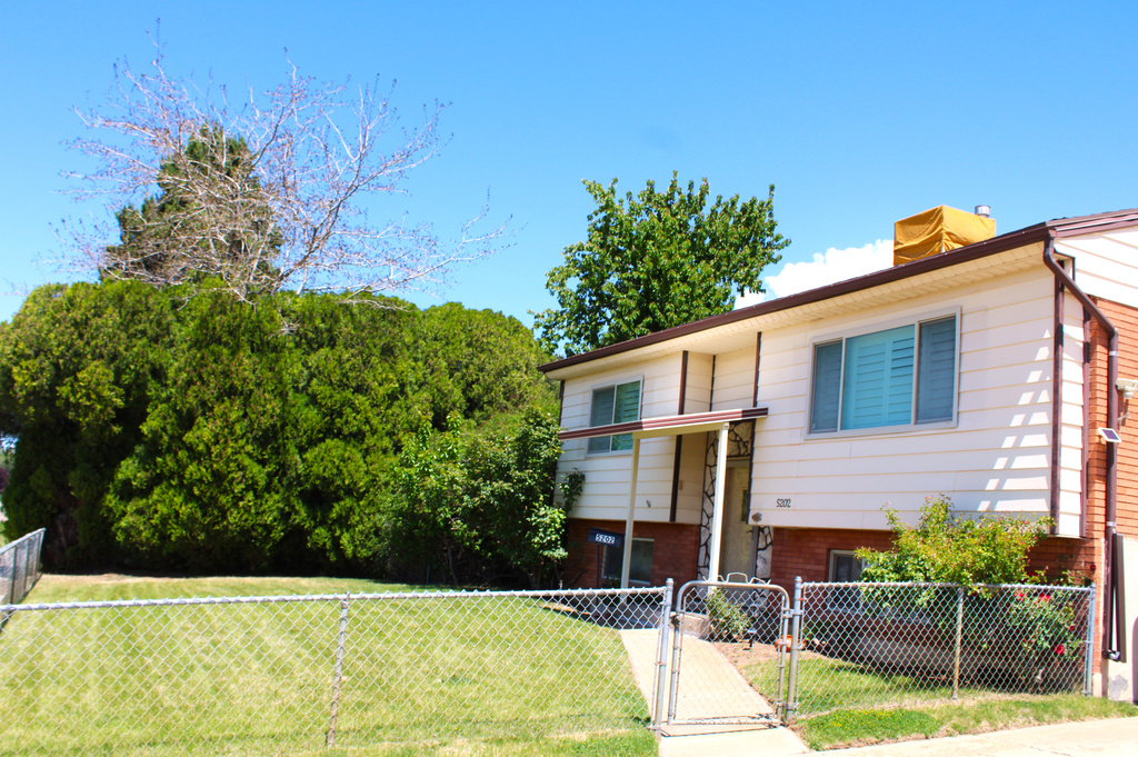 5202 S 2675 W Roy, UT 84067
