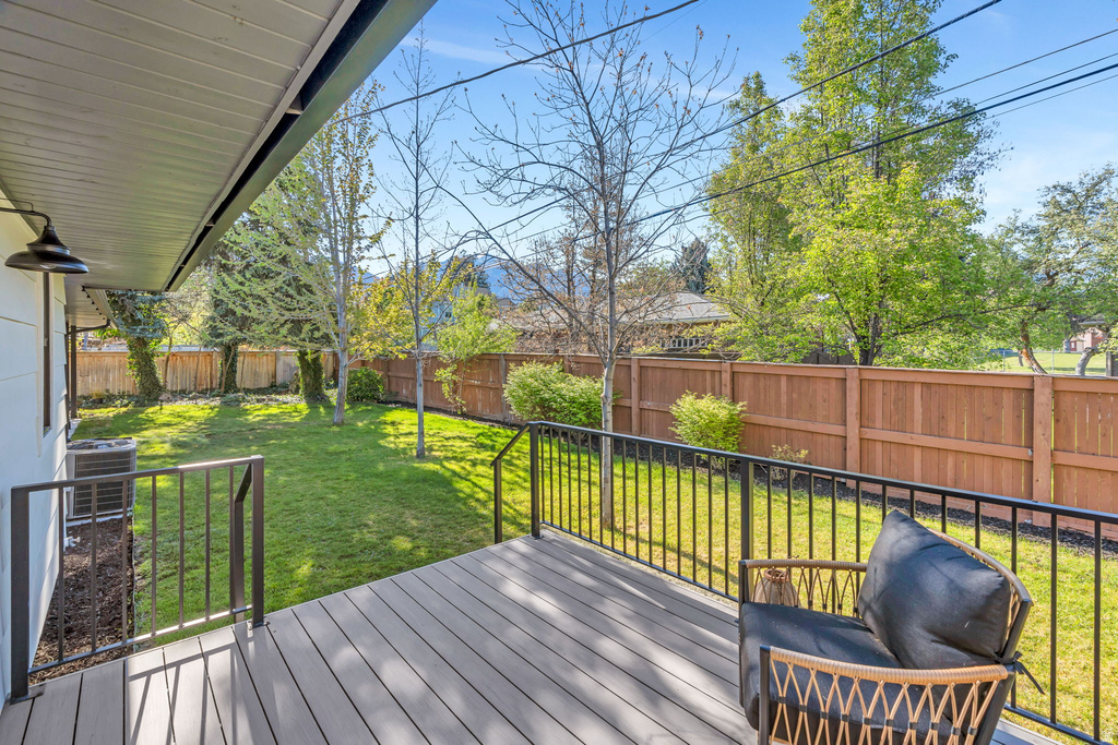 2050 E WILDWOOD DR Holladay, UT 84121