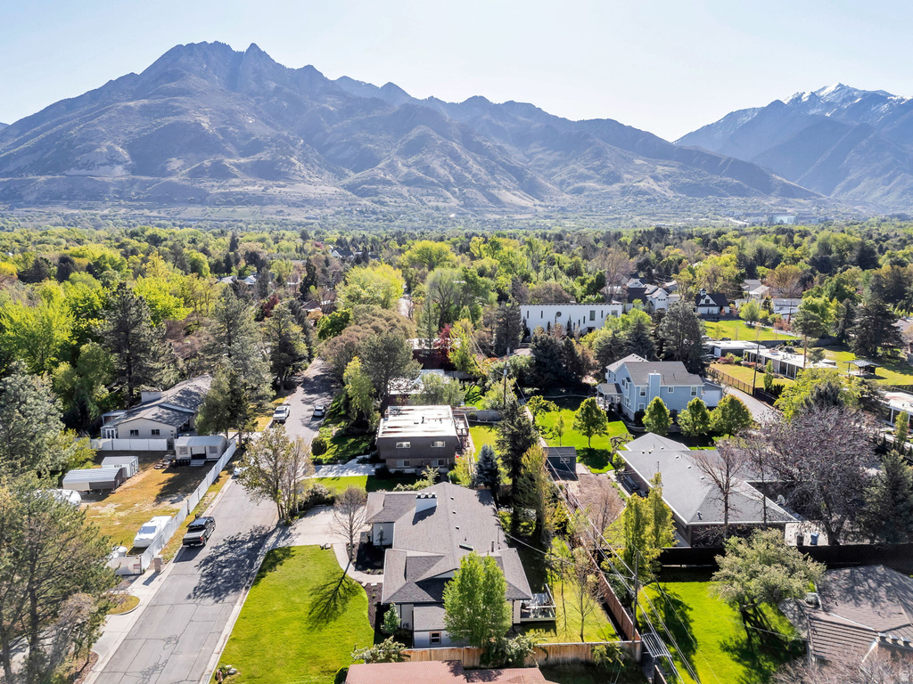2050 E WILDWOOD DR Holladay, UT 84121
