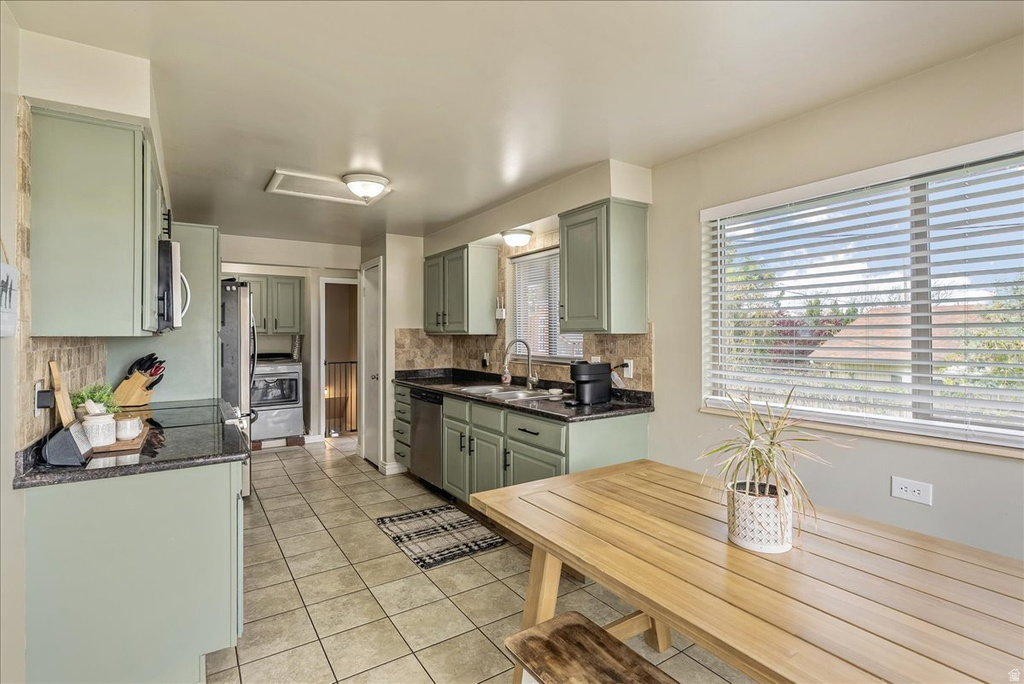 6075 S 2125 W Roy, UT 84067