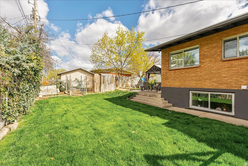 6075 S 2125 W Roy, UT 84067