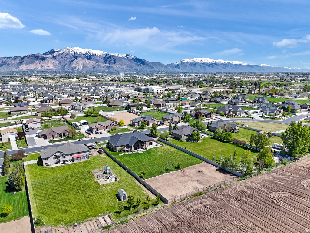 1909 CAMERON DR West Haven, UT 84401