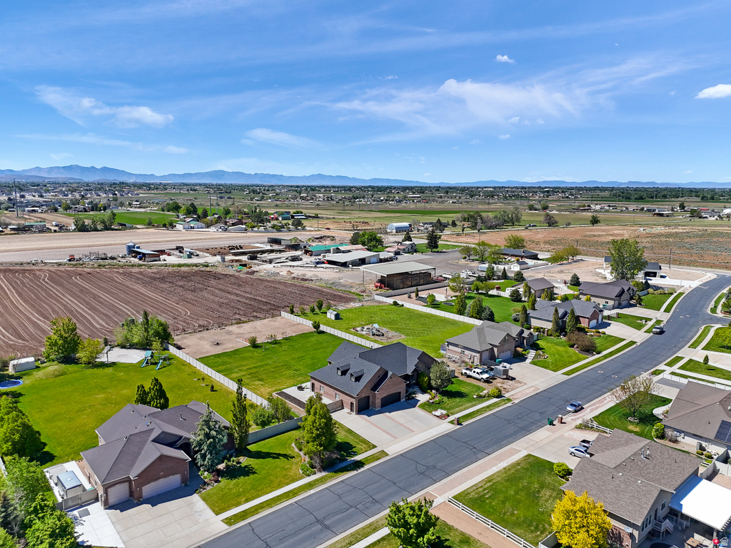 1909 CAMERON DR West Haven, UT 84401