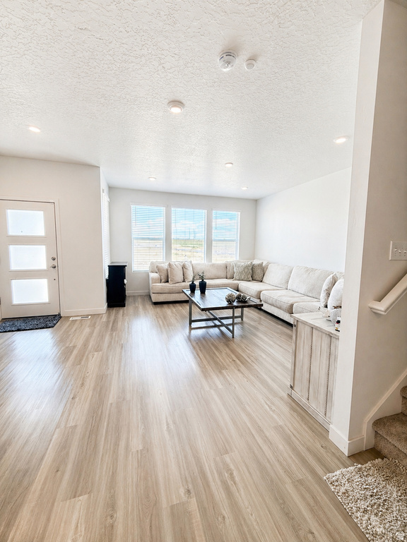 7403 S OLIVINE RIVER LN West Jordan, UT 84081