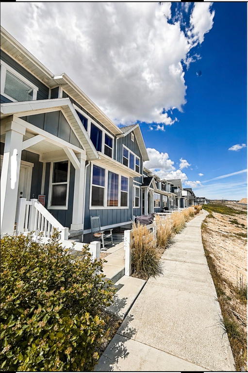 7403 S OLIVINE RIVER LN West Jordan, UT 84081