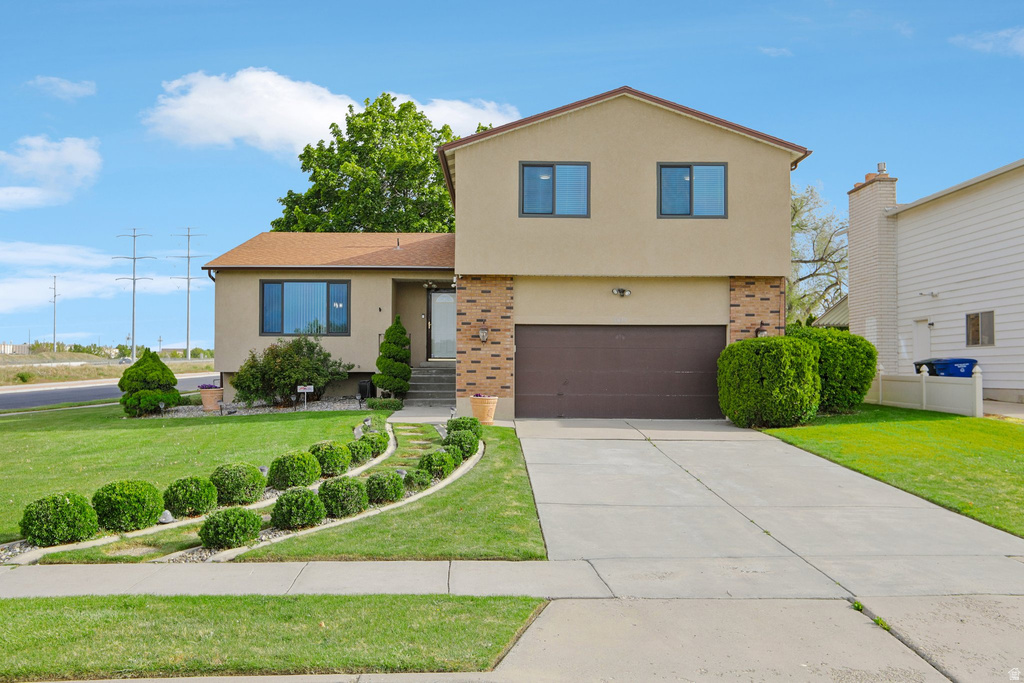 5879 W DIXIE DR West Valley City, UT 84128