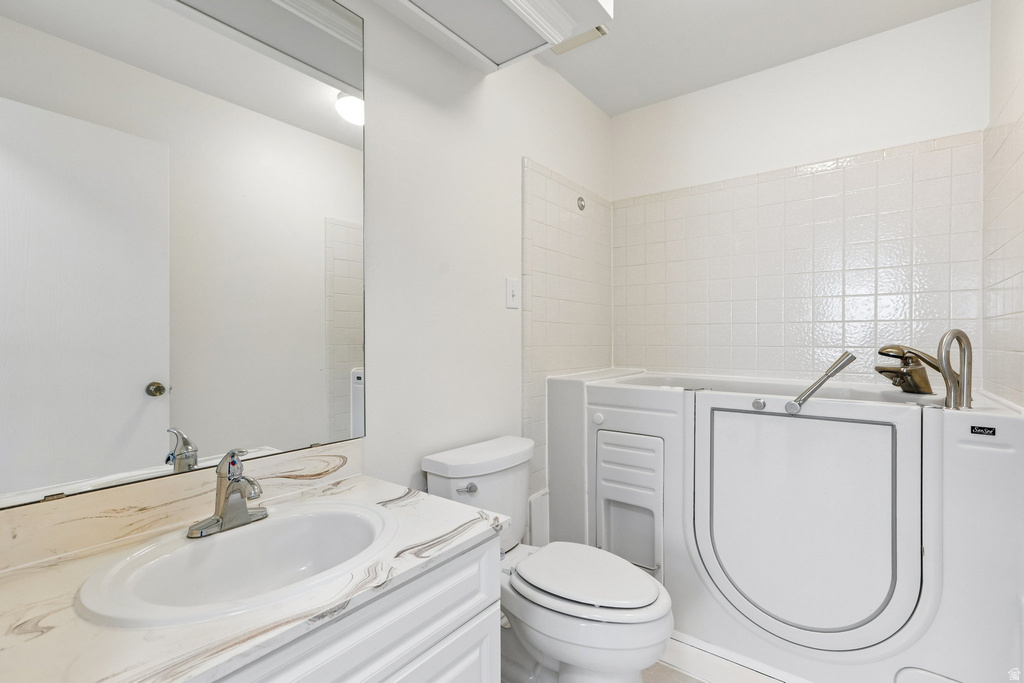 5879 W DIXIE DR West Valley City, UT 84128