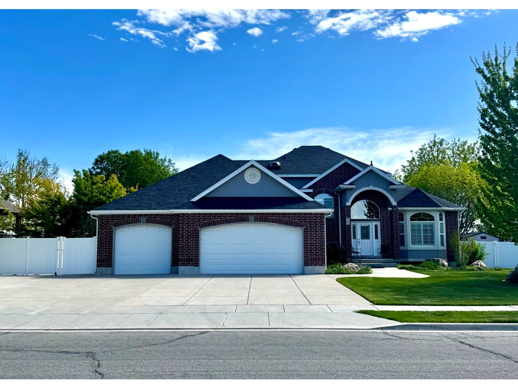 2387 W 650 N Layton, UT 84041