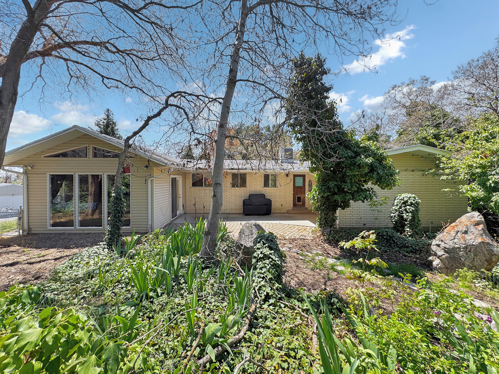 2342 E COMBE RD Uintah, UT 84403