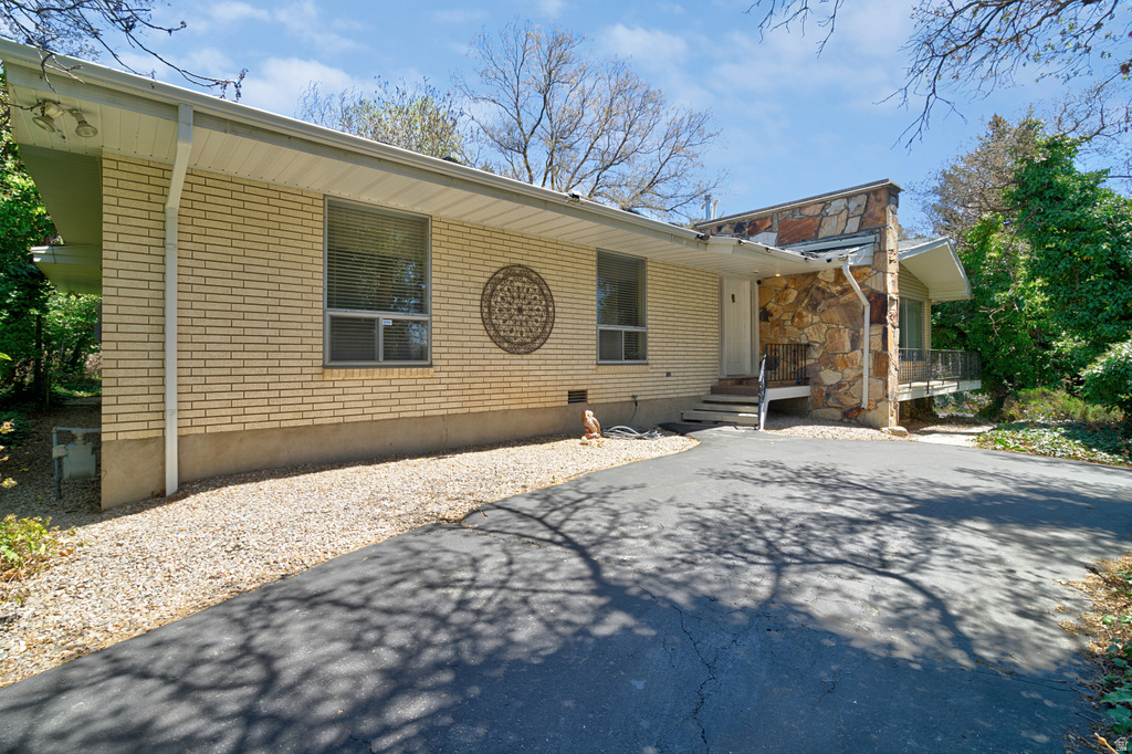2342 E COMBE RD Uintah, UT 84403