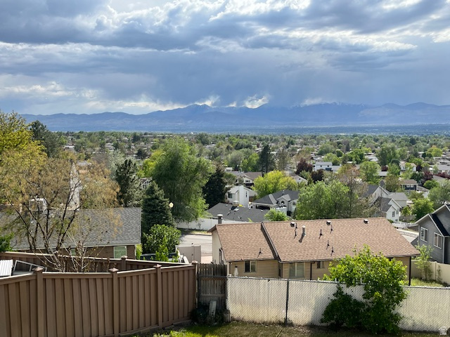 9926 S LANNAE DR Sandy, UT 84094