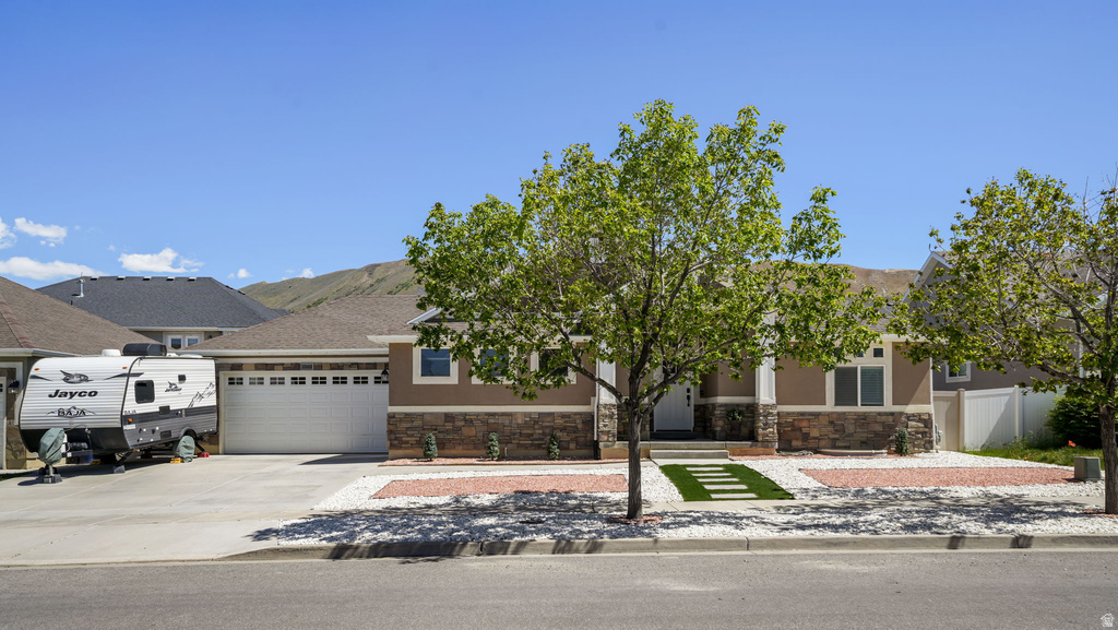 15163 S SKYFALL DR Bluffdale, UT 84065
