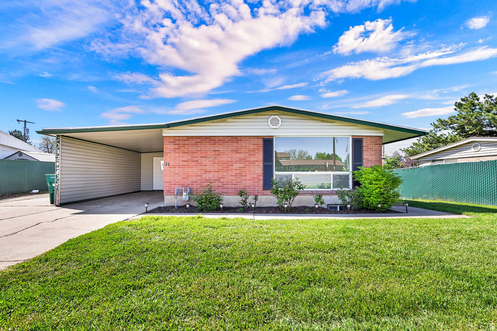 31 W GORDON AVE Layton, UT 84041