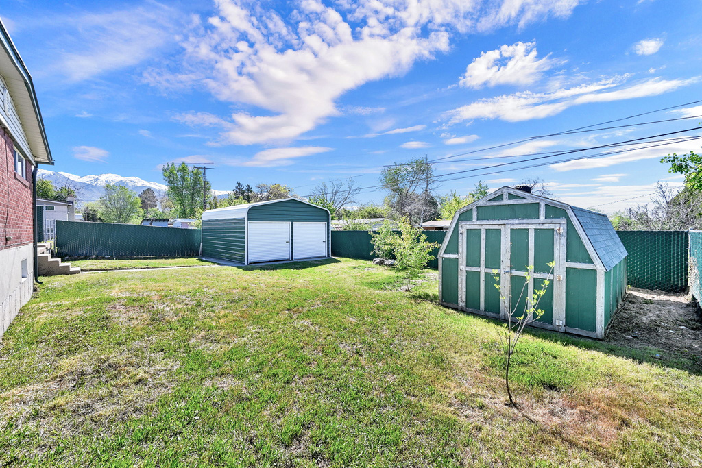 31 W GORDON AVE Layton, UT 84041