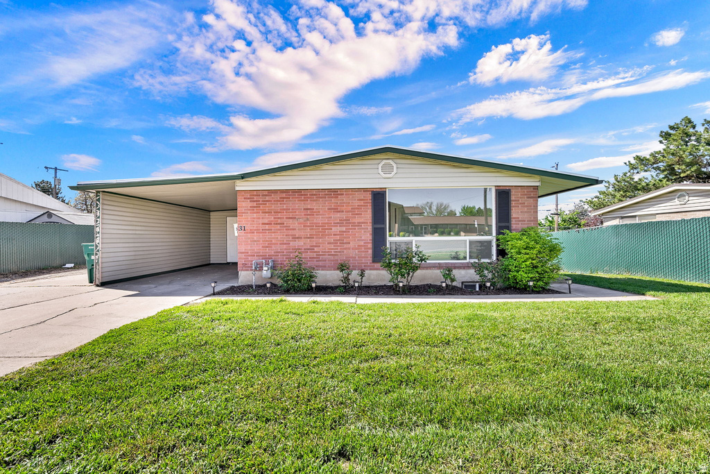 31 W GORDON AVE Layton, UT 84041