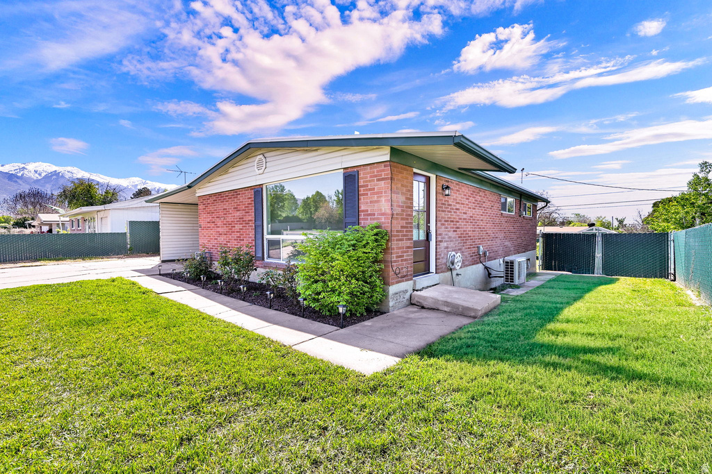 31 W GORDON AVE Layton, UT 84041