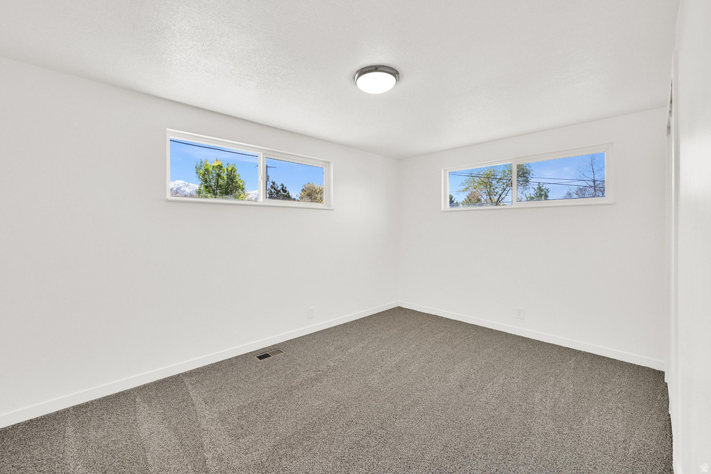 31 W GORDON AVE Layton, UT 84041