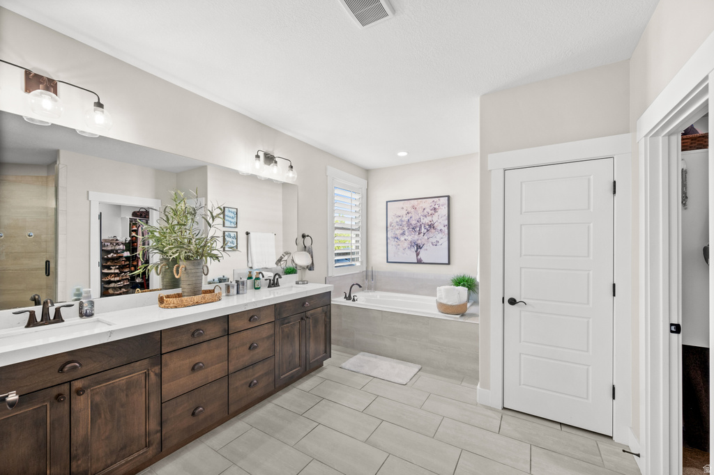 2027 W NICHOLAS FARM LN South Jordan, UT 84095