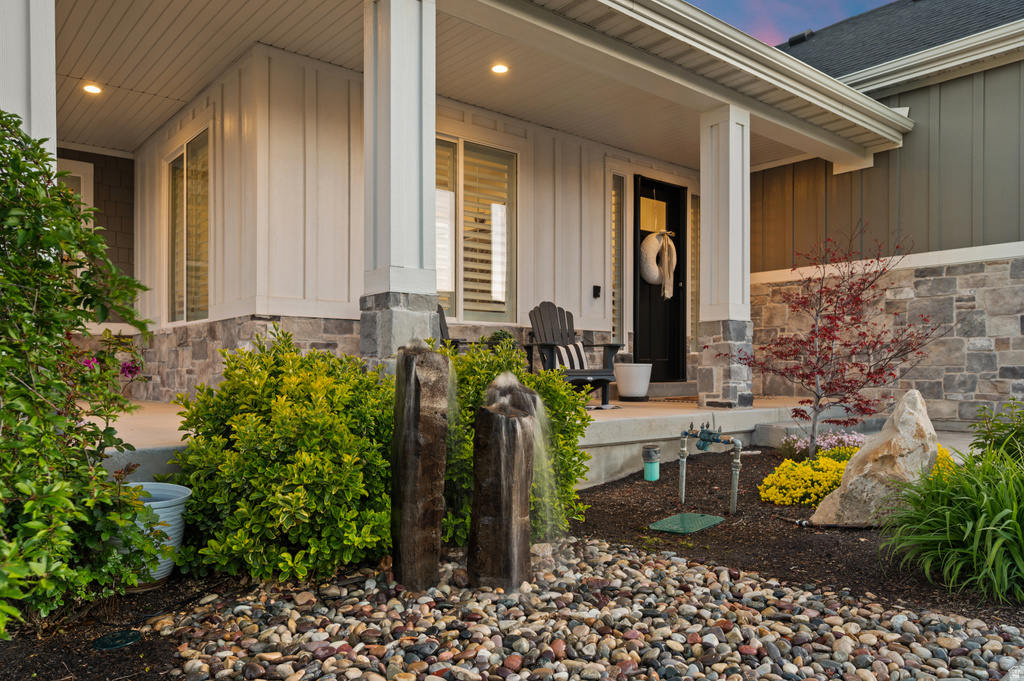 2027 W NICHOLAS FARM LN South Jordan, UT 84095
