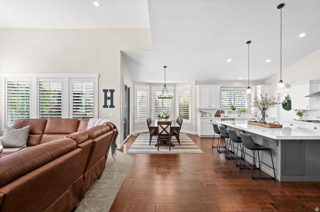 2027 W NICHOLAS FARM LN South Jordan, UT 84095
