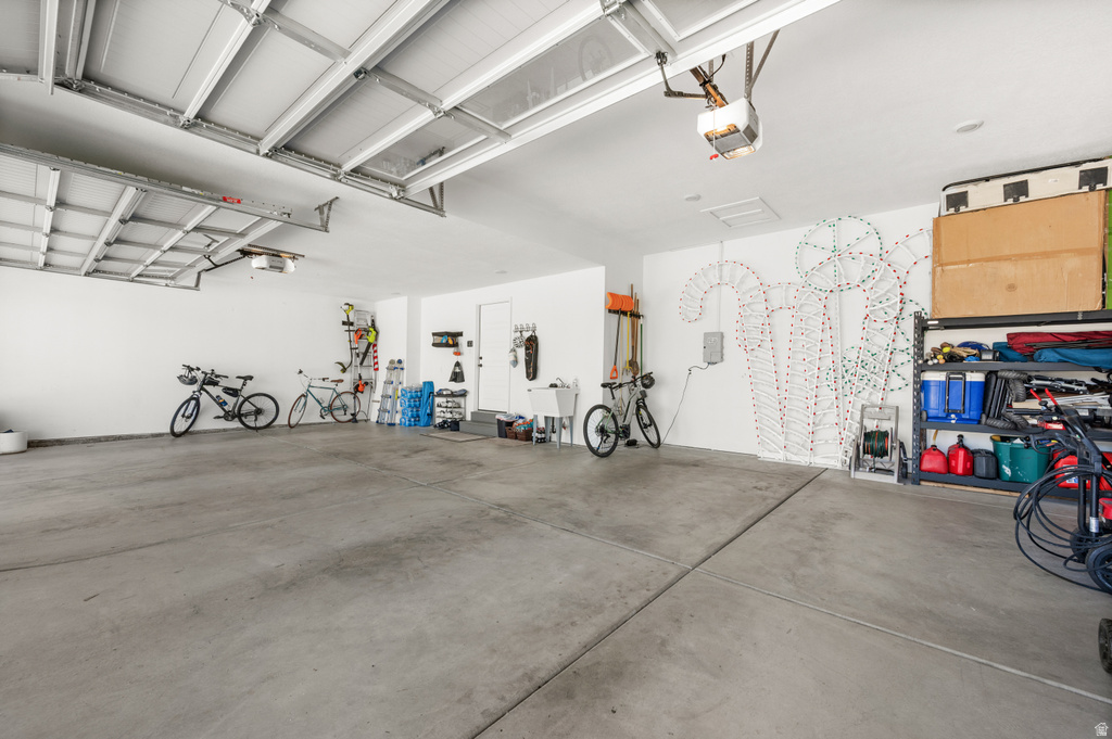 2027 W NICHOLAS FARM LN South Jordan, UT 84095