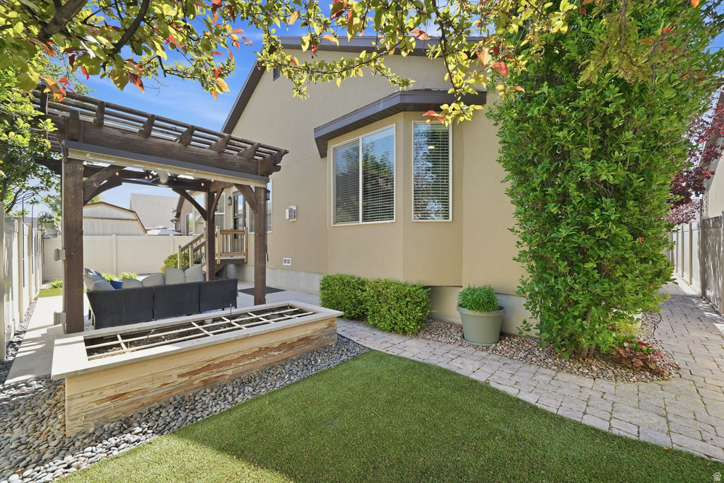 4122 W WALNUT CANYON LN South Jordan, UT 84009