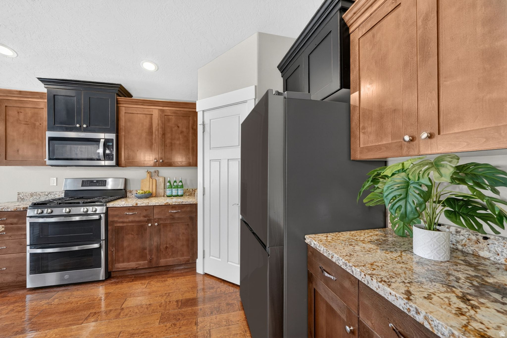 4122 W WALNUT CANYON LN South Jordan, UT 84009