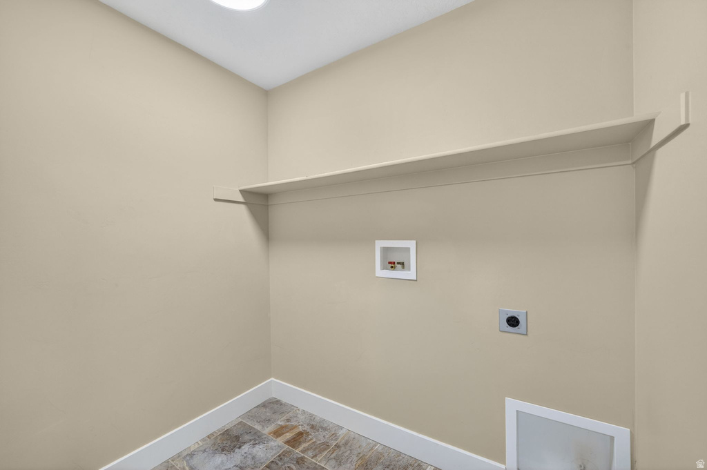4122 W WALNUT CANYON LN South Jordan, UT 84009
