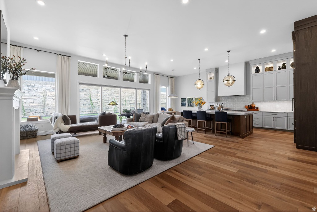 1052 W REINING WAY Riverton, UT 84065