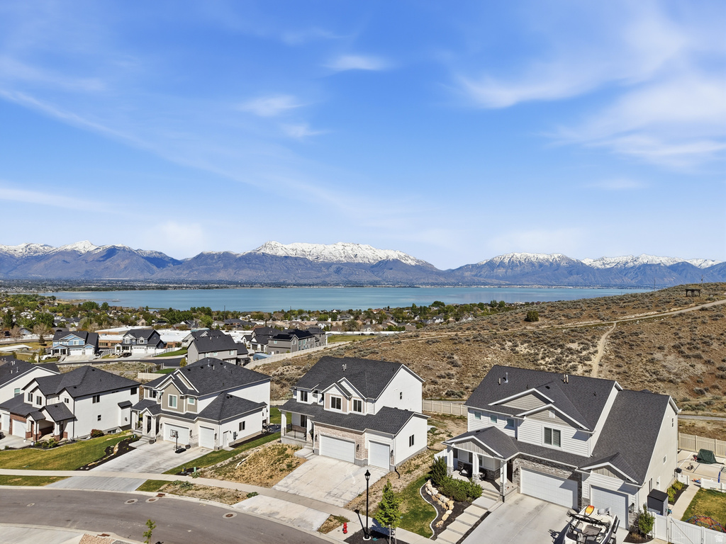 1524 S LUKAS LN Saratoga Springs, UT 84045