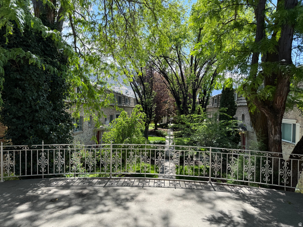 2220 E MURRAY HOLLADAY RD #18 Holladay, UT 84117