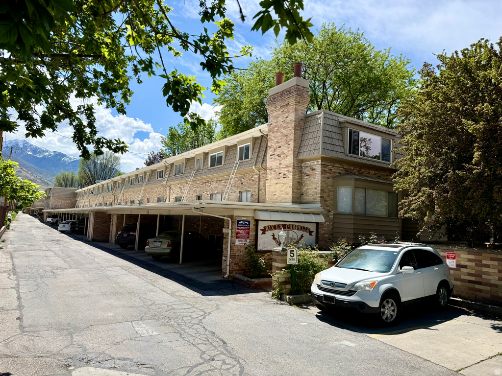 2220 E MURRAY HOLLADAY RD #18 Holladay, UT 84117